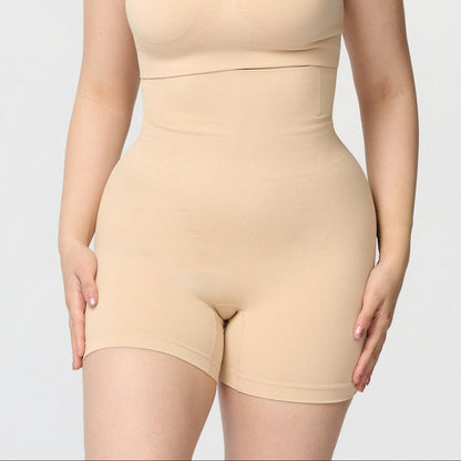 Shaping shorts with hip pads