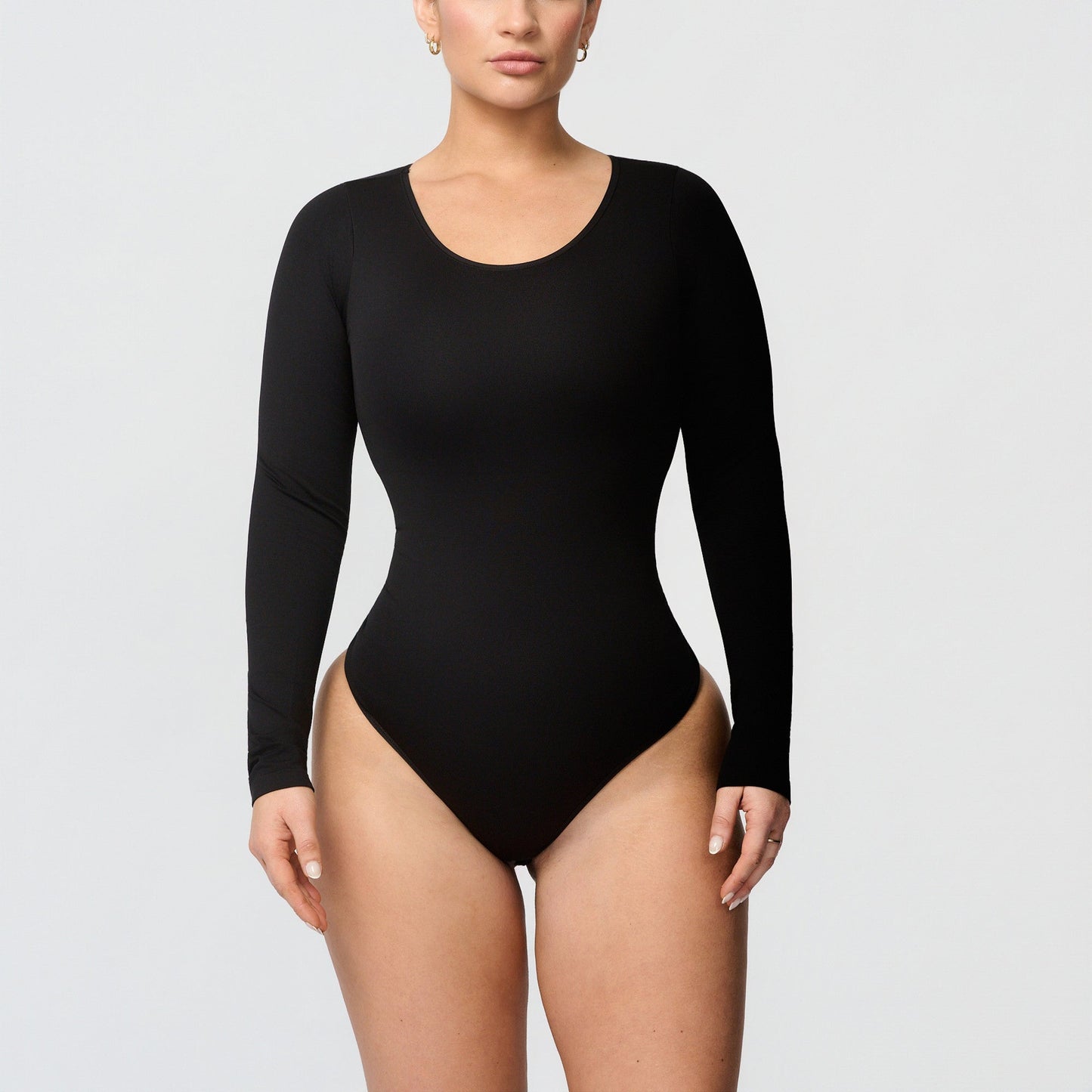 Seamless shaping body