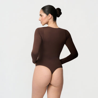 Seamless shaping body