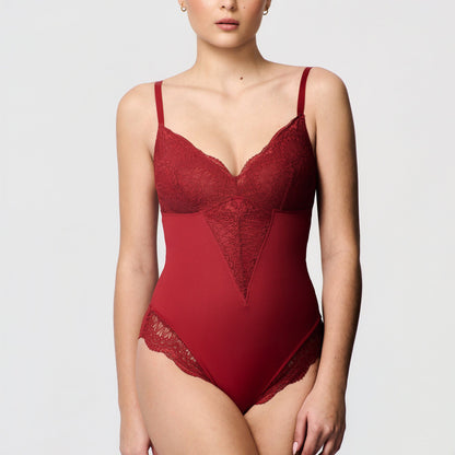 Shaping body with lace
