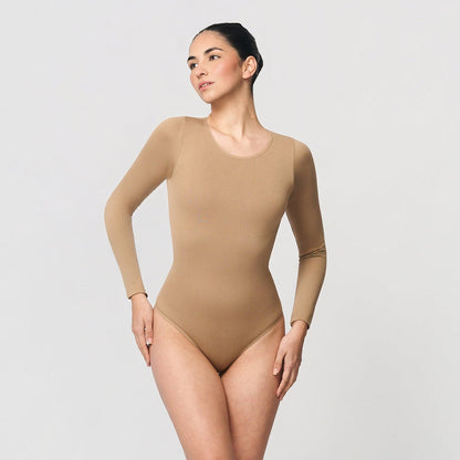 Seamless shaping body
