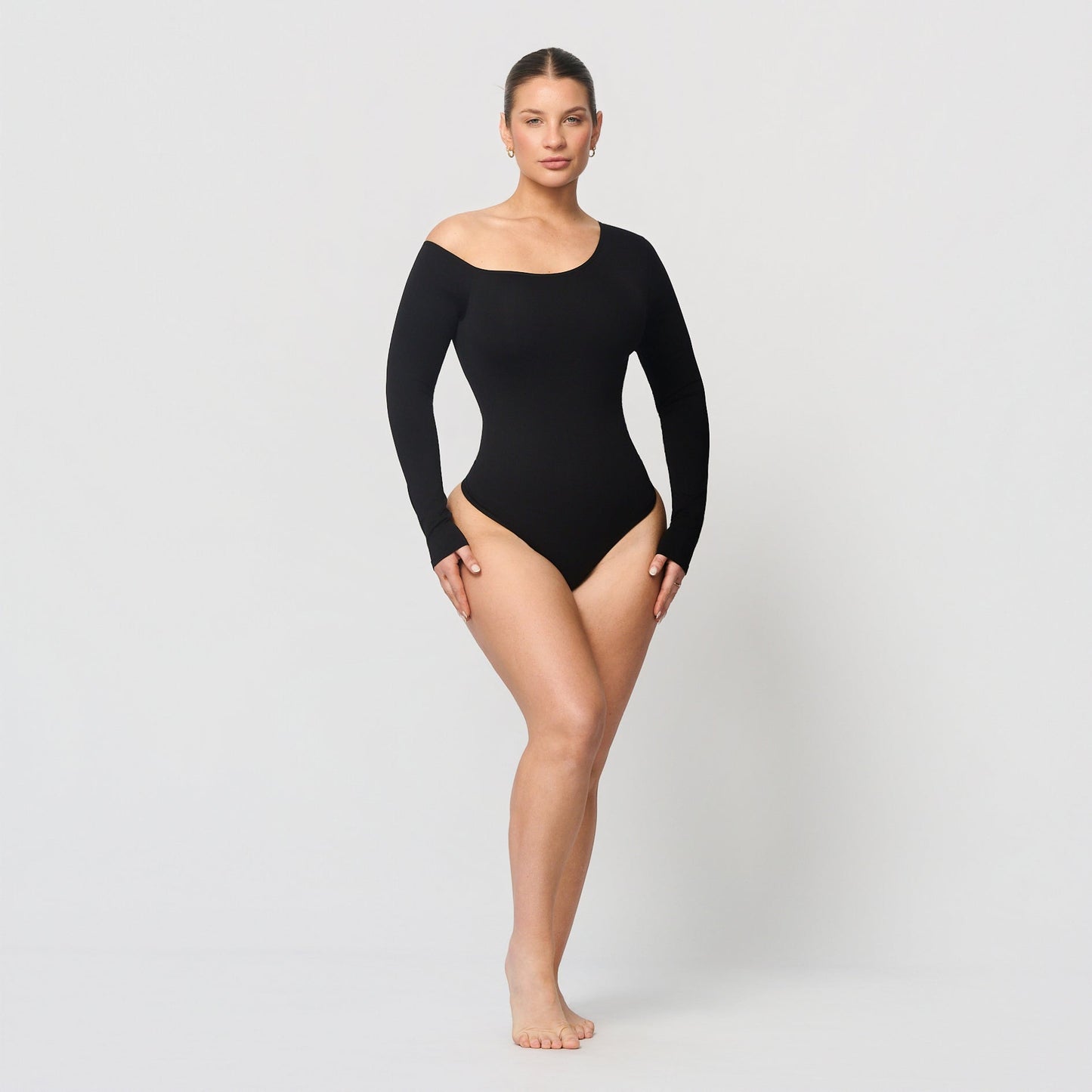 Elegant off-shoulder body