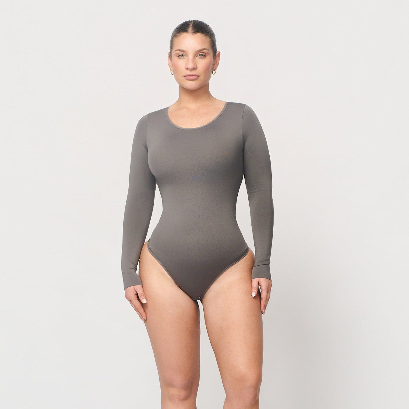 Seamless shaping body