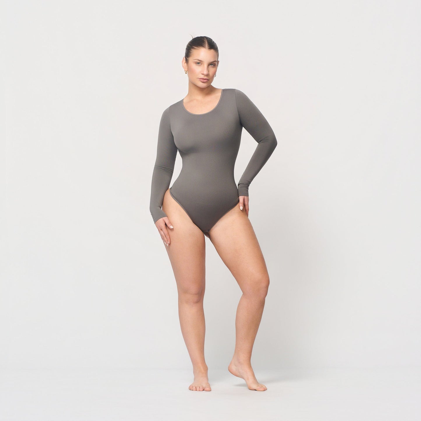 Seamless shaping body