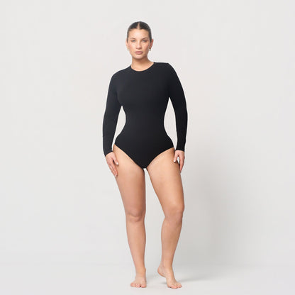 Seamless shaping body with round neck