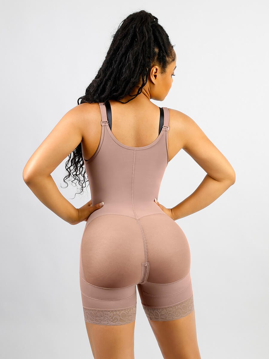 Shaping body with lace trim