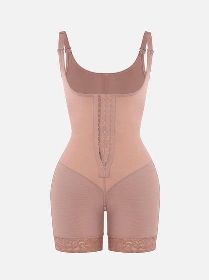 Shaping body with lace trim