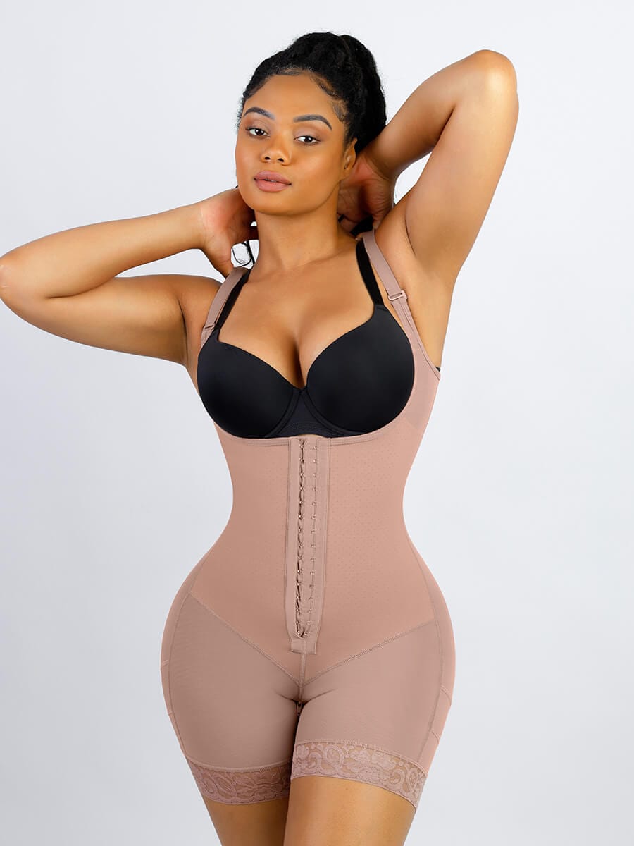 Shaping body with lace trim