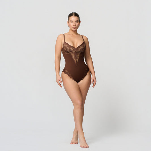 Shaping body with lace