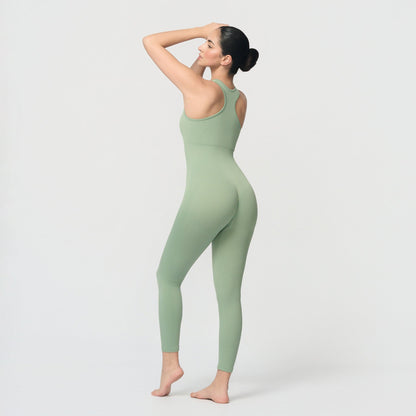 Shaping jumpsuit with zipper