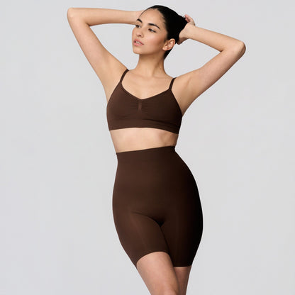 Shaping shorts with light support