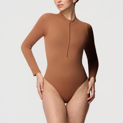 Seamless body with zipper and long sleeves