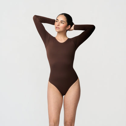 Seamless shaping body