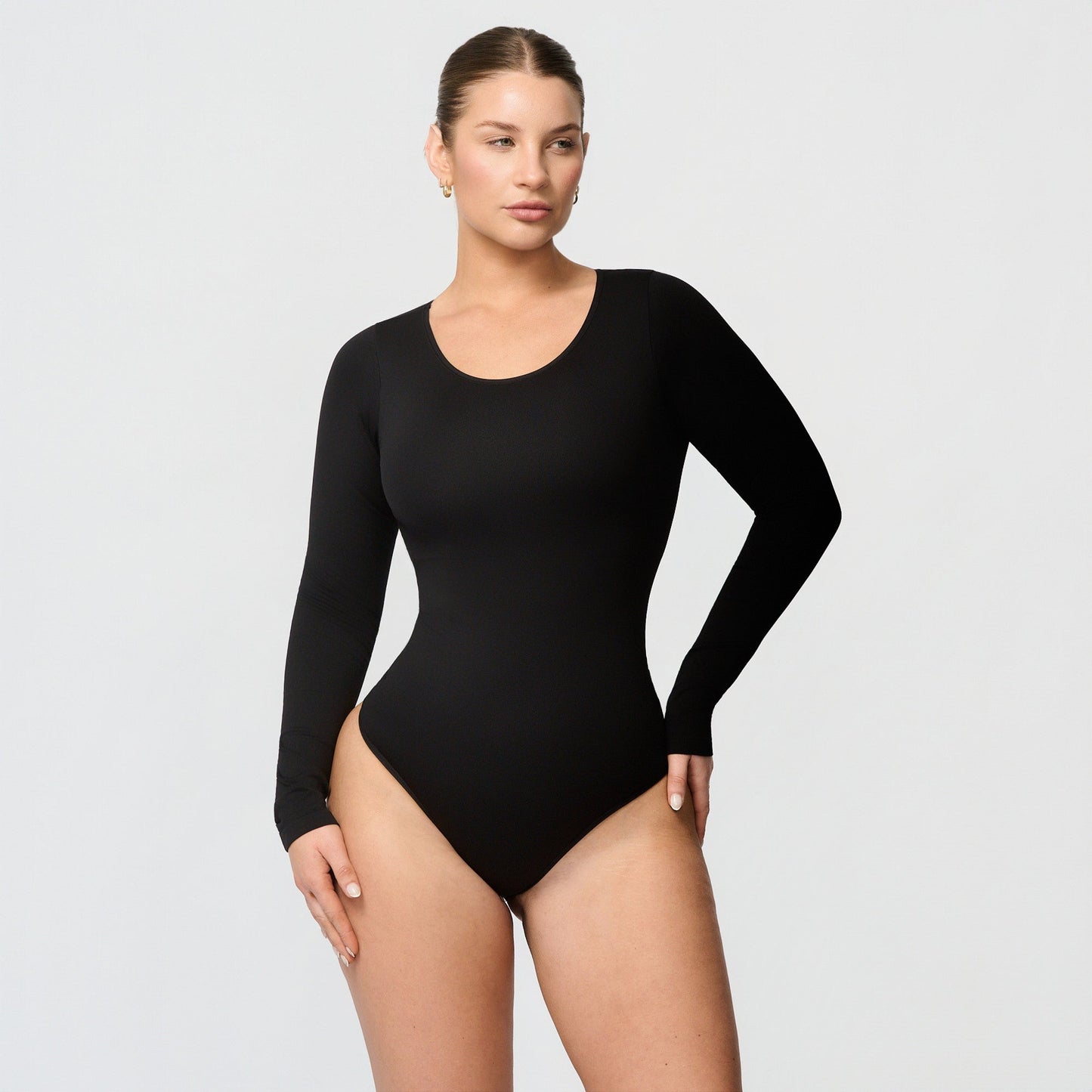 Seamless shaping body
