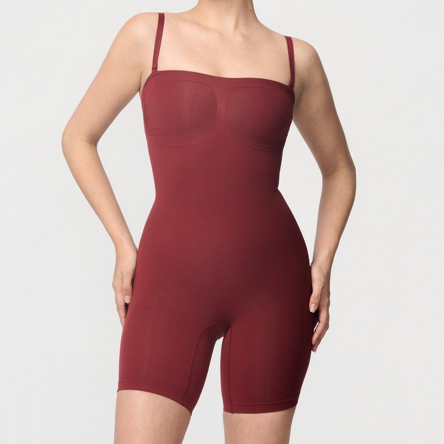 Seamless shaping body with lift and support