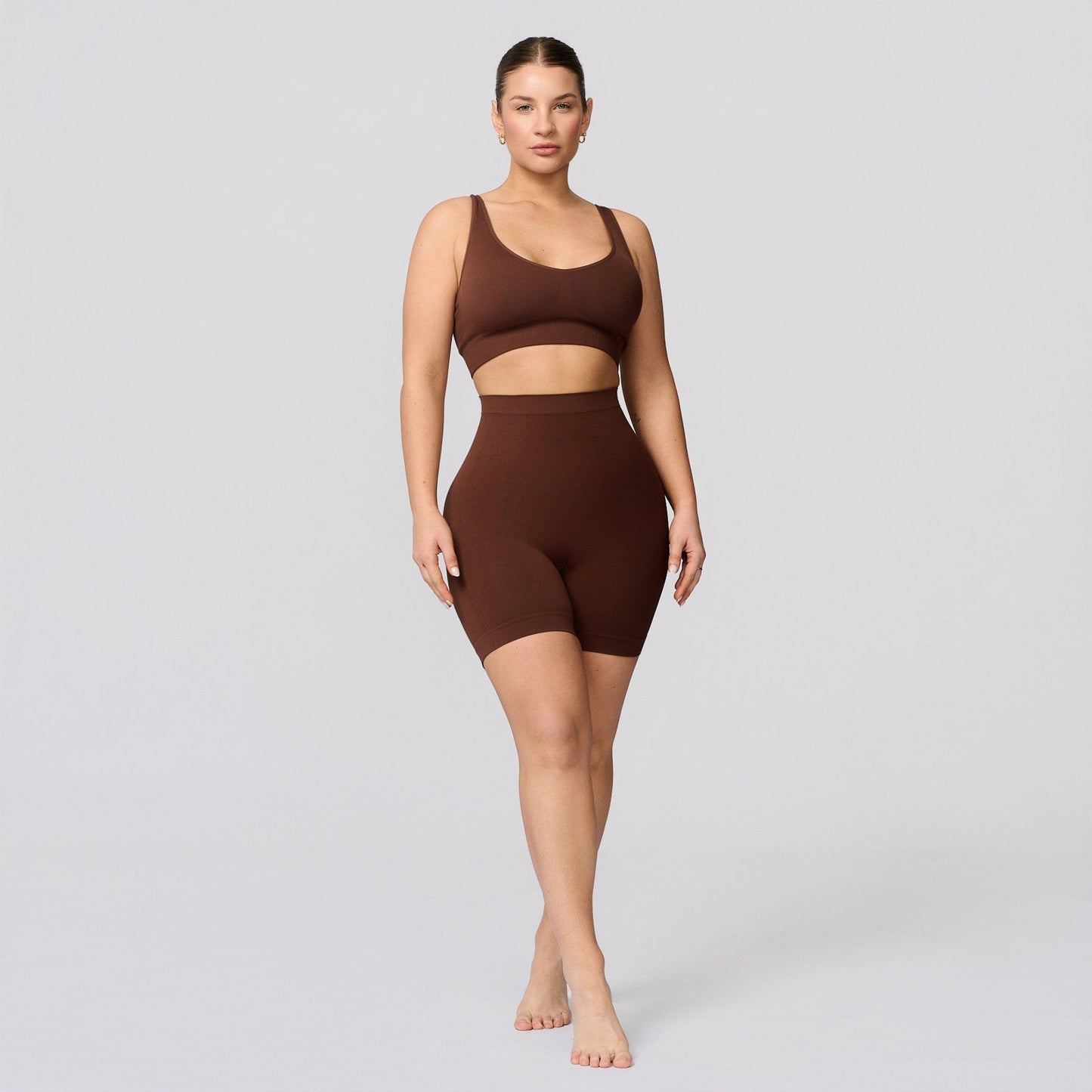 Seamless shaping shorts