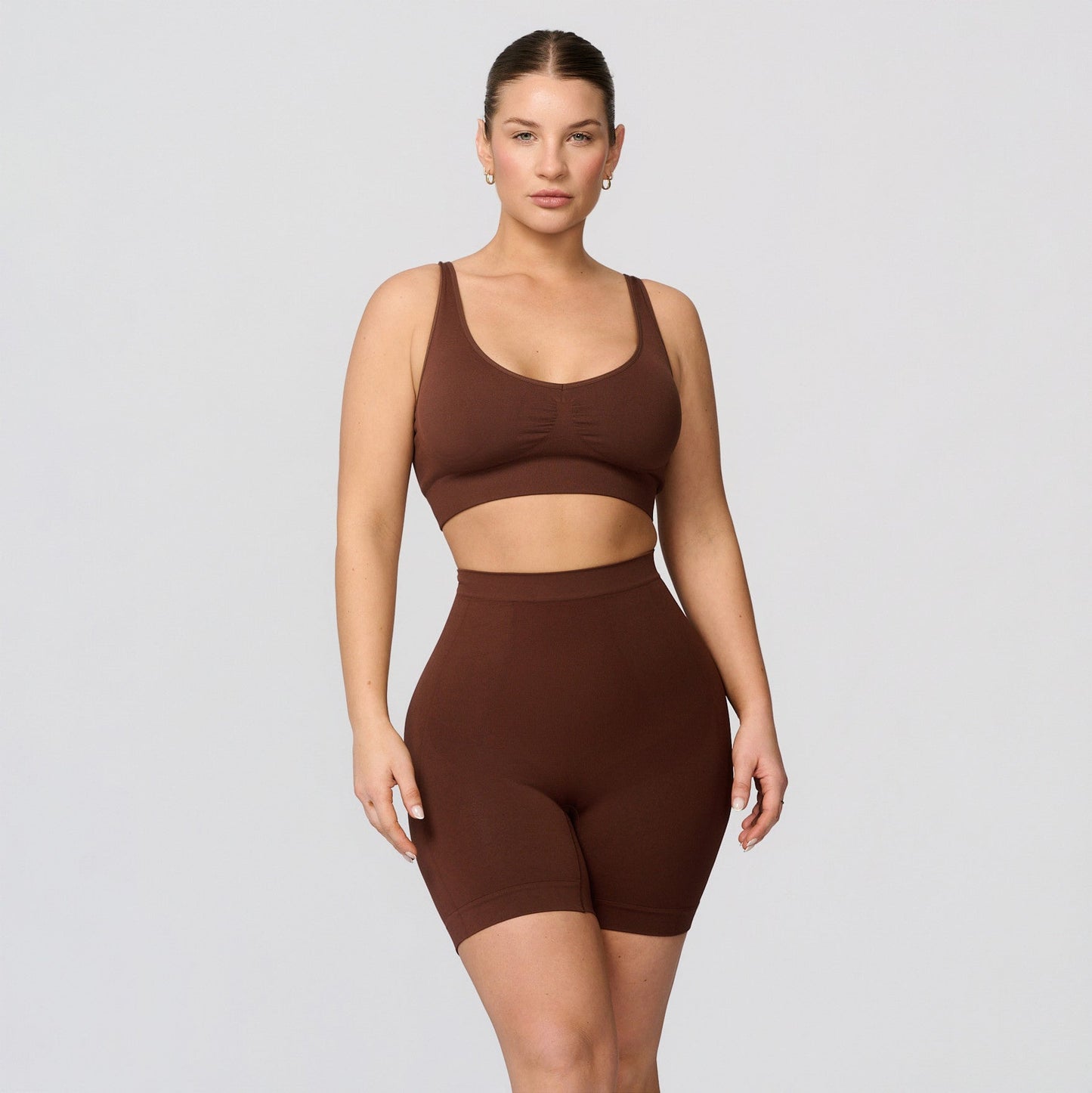 Seamless shaping shorts