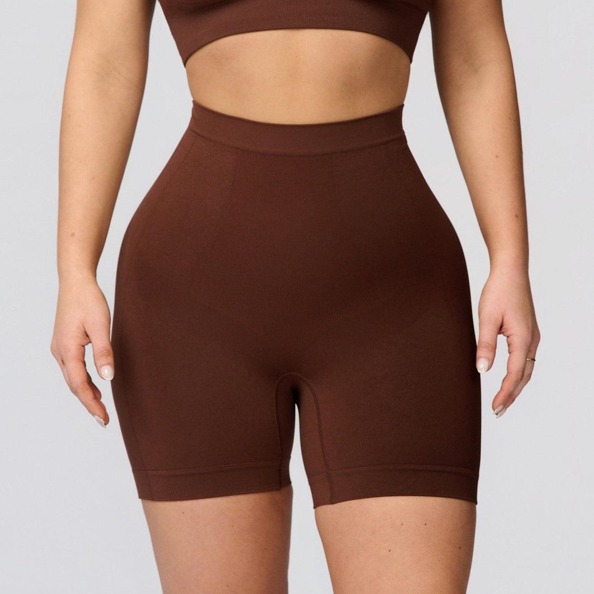 Seamless shaping shorts