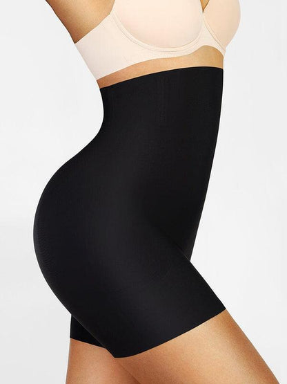Seamless shaping shorts with padding