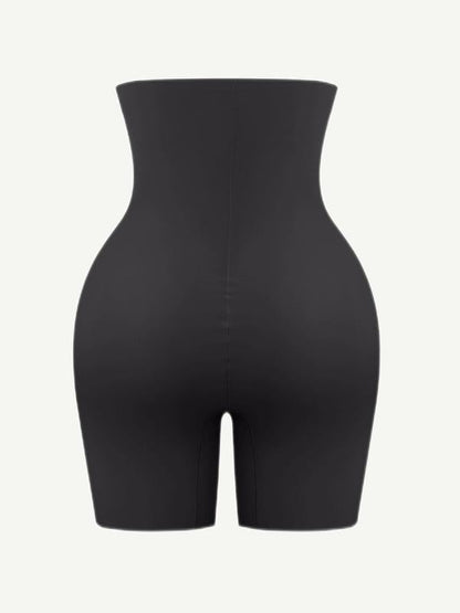 Seamless shaping shorts with padding