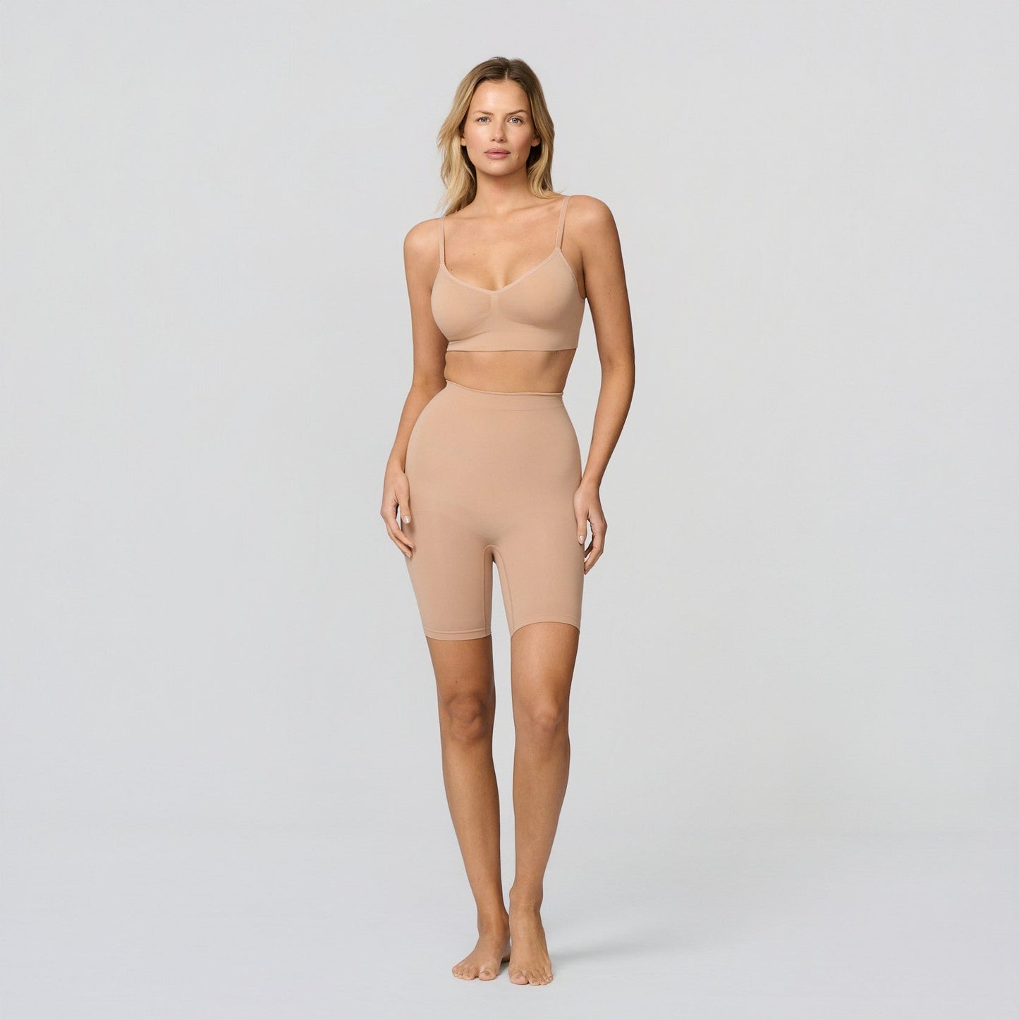 Seamless shaping shorts